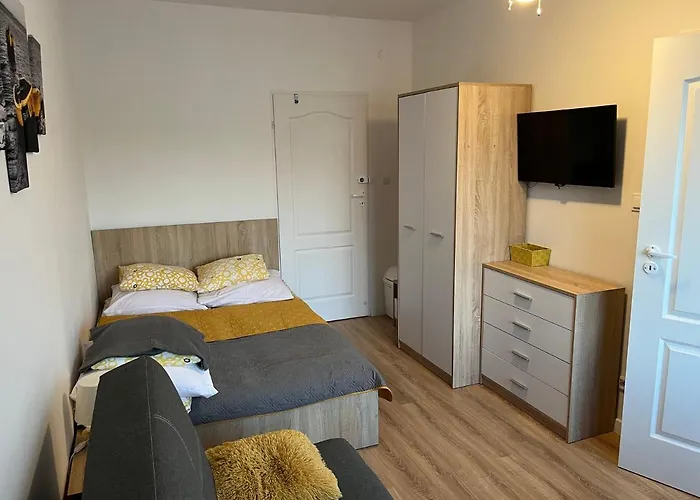 Martyna-pokoje Blisko Plazy *